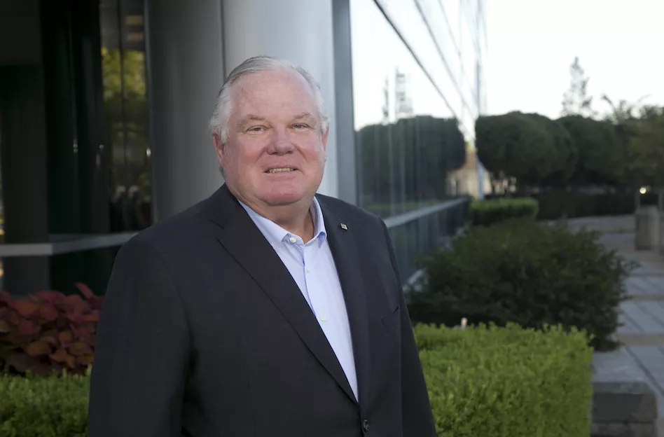 Baxter Burns Receives Asphalt Institute Award