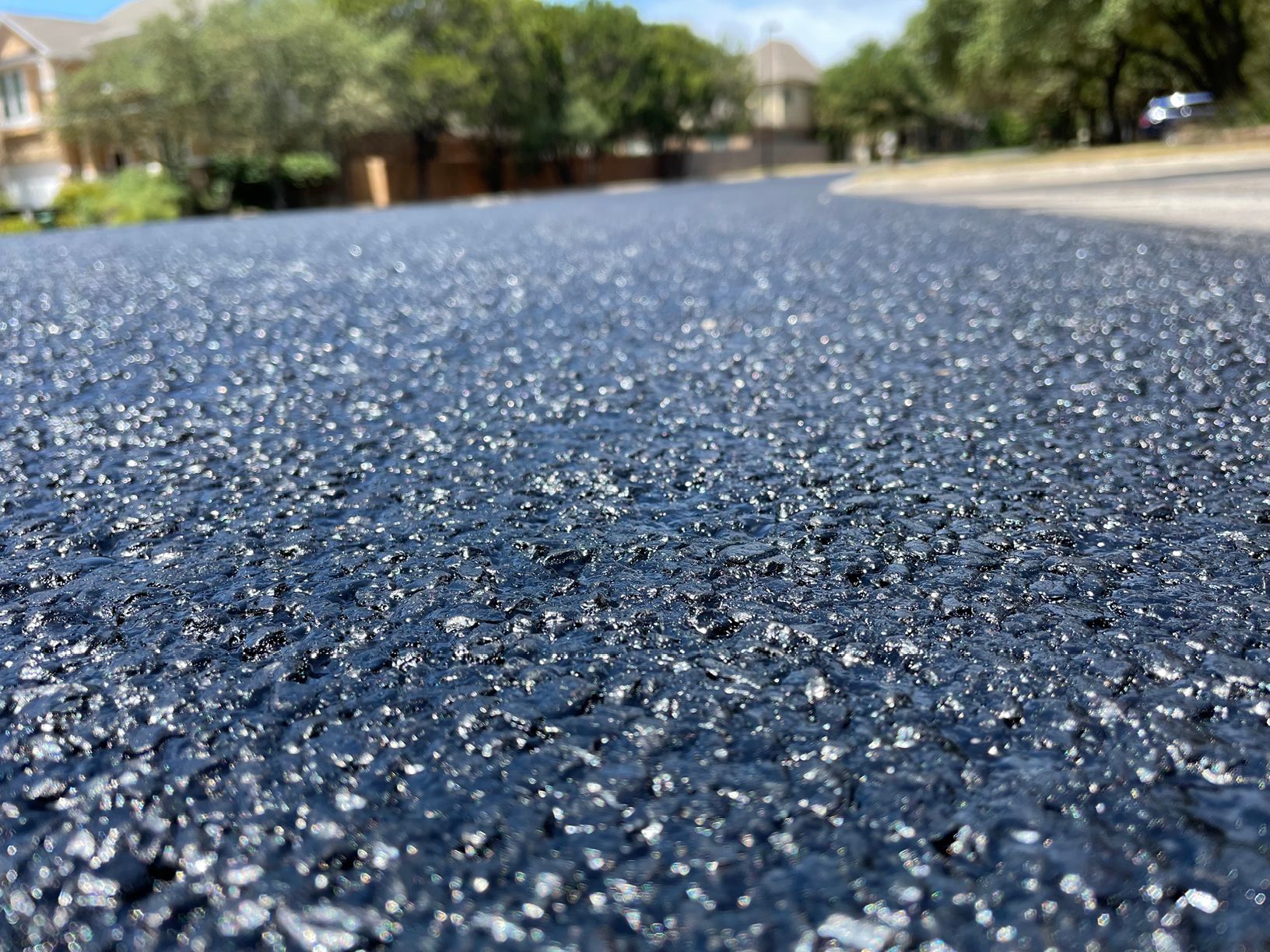 Trackless High-Performance Fog Seal Improves Aggregate Retention in Texas